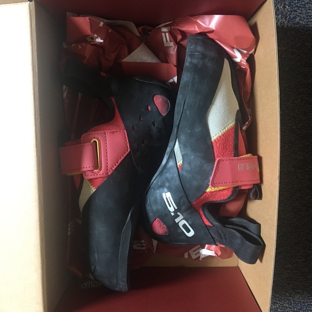 5.10 women’s hiangle climbing shoes!
